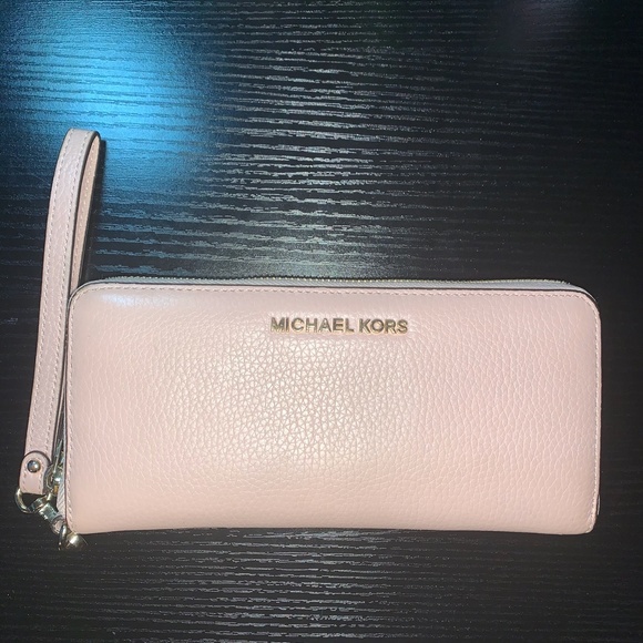 Michael Kors Blush Pink Wristlet wallet